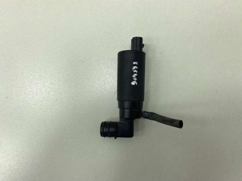 Насос омывателя Toyota Avensis (T250) 2003-2009