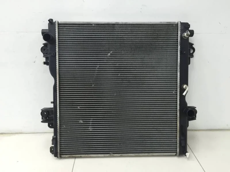 Радиатор охлаждения двигателя Toyota Land Cruiser Prado (J150) 2009>