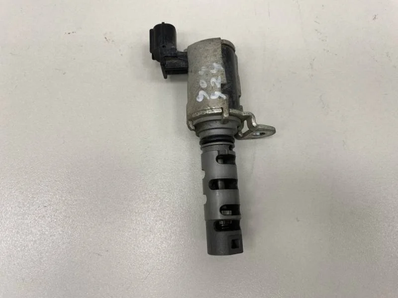 Клапан электромагн. изменения фаз ГРМ Toyota Avensis (T250) 2003-2009