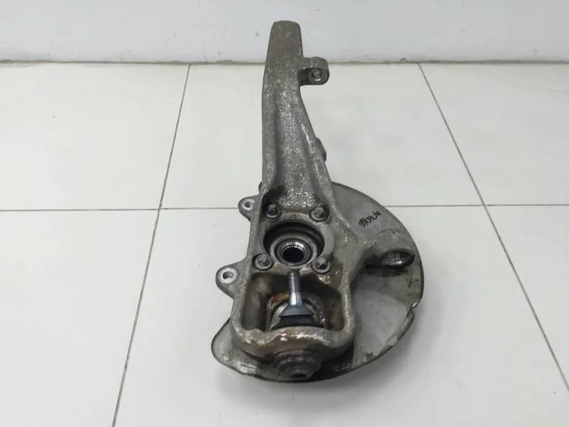 Кулак поворотный передний левый Mercedes-Benz ML-Class (W166) 2011>