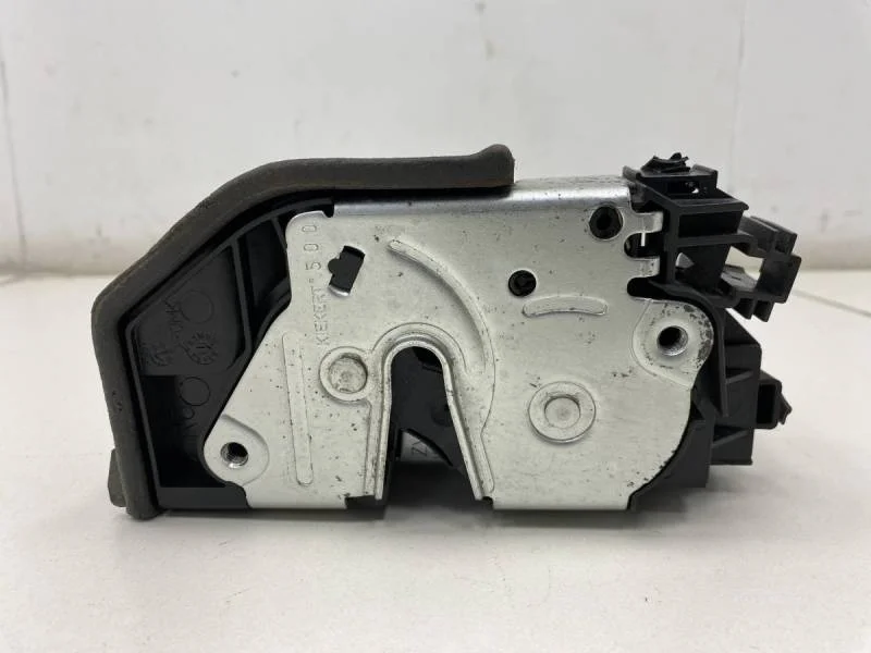 Замок двери задней правой BMW X3 F25 2010-2017