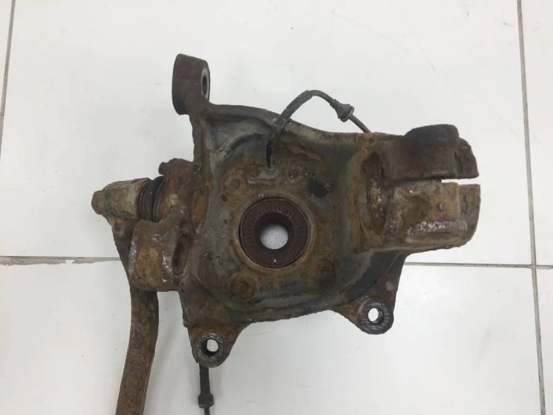 Кулак поворотный передний правый BMW X3 F25 2010-2017