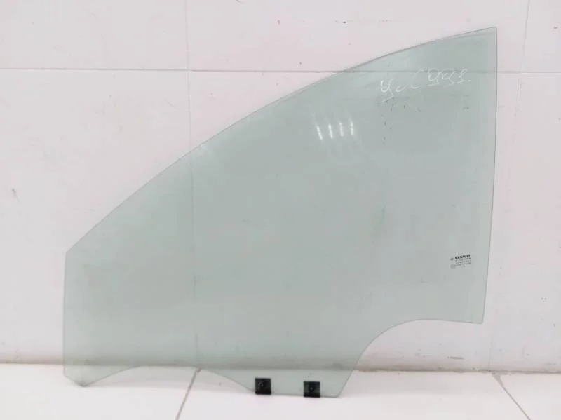 Стекло двери передней левой Renault Sandero 2014>