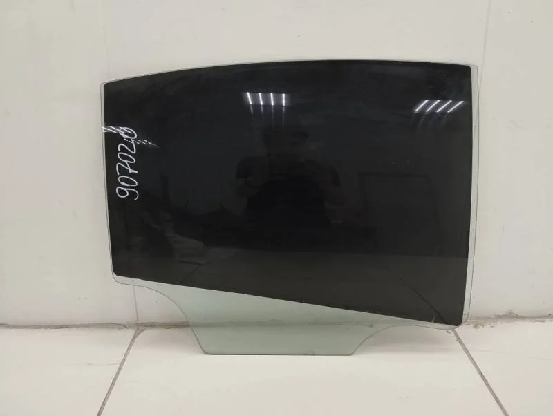 Стекло двери задней правой Chevrolet Cruze (J300) 2009-2016