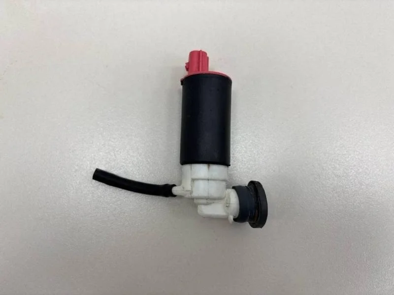 Насос омывателя Toyota Corolla E120 2001-2007