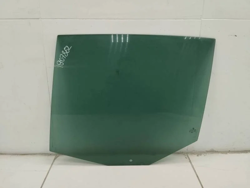 Стекло двери задней левой Volkswagen Tiguan (5N2) 2011-2016