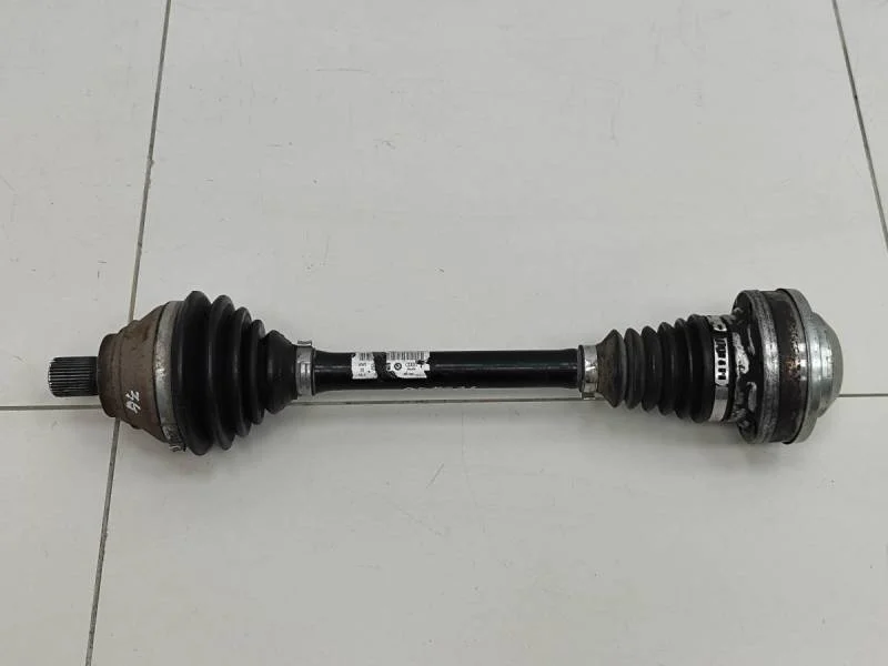 Полуось передняя левая Volkswagen Golf 6 (5K) 2009-2013