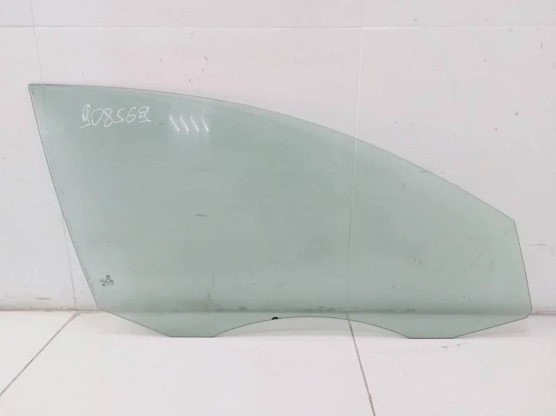 Стекло двери передней правой Volkswagen Passat B6 2005-2010
