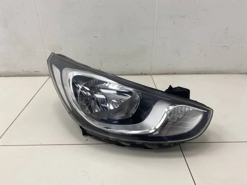 Фара правая Hyundai Solaris 2010-2017