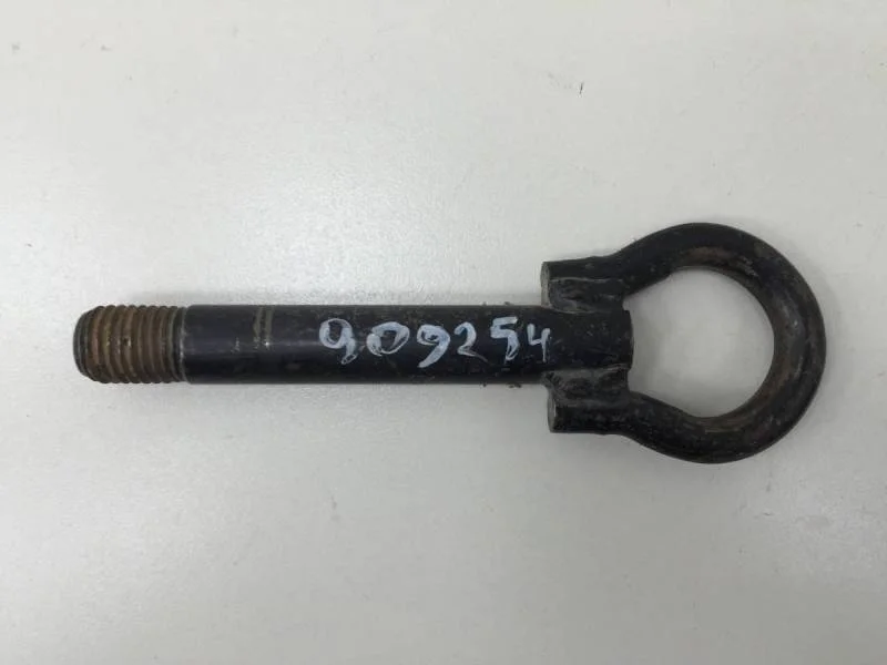 Крюк буксировочный Renault Sandero 2009-2014