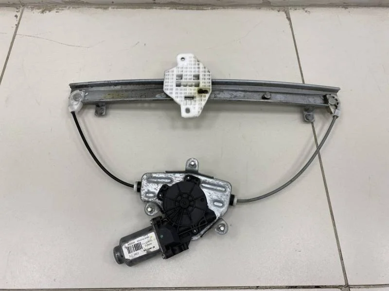 Стеклоподъемник электр. задний левый Hyundai Solaris 2010-2017