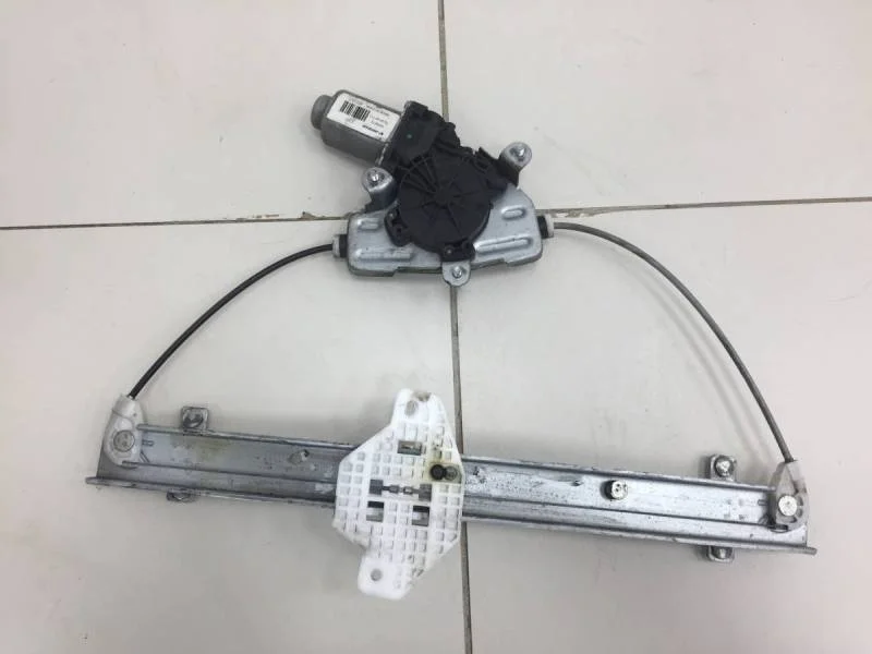 Стеклоподъемник электр. задний правый Hyundai Solaris 2010-2017