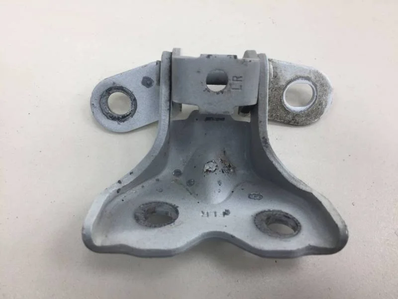 Петля двери передней правой нижняя Hyundai Solaris 2010-2017