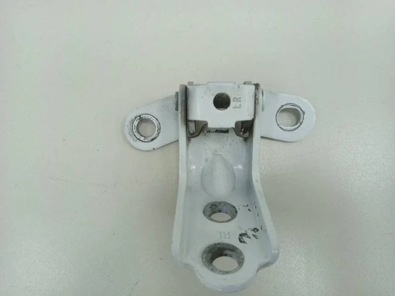 Петля двери задней правой нижняя Hyundai Solaris 2010-2017