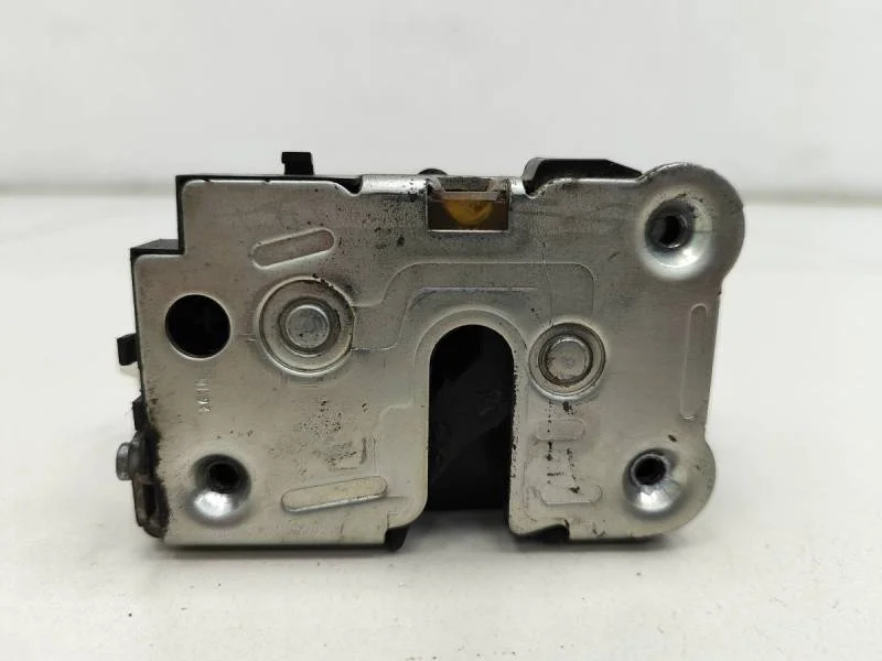 Замок двери задней правой Lada Largus 2012>