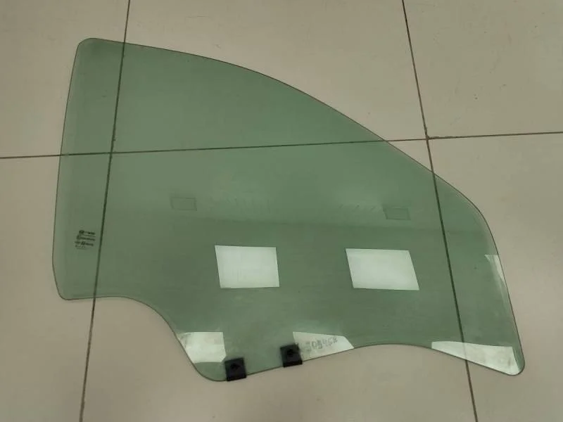 Стекло двери передней правой Lada Largus 2012>