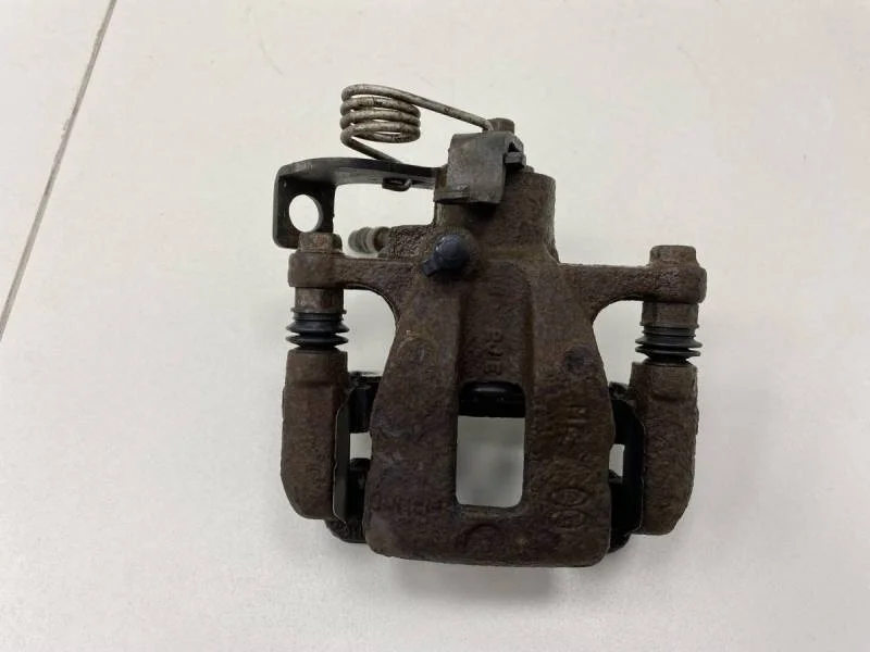 Суппорт задний левый Hyundai Solaris 2010-2017