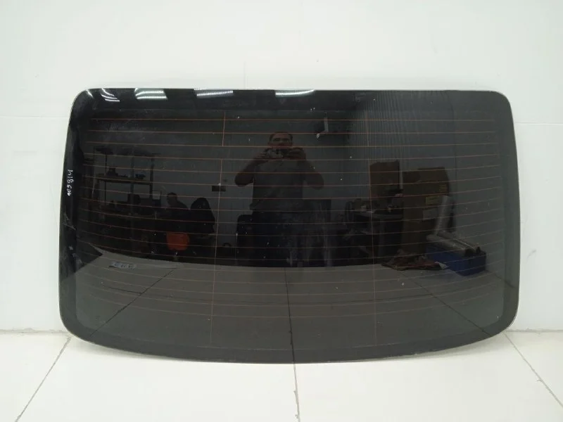 Стекло заднее Chevrolet Aveo T250 2005-2011