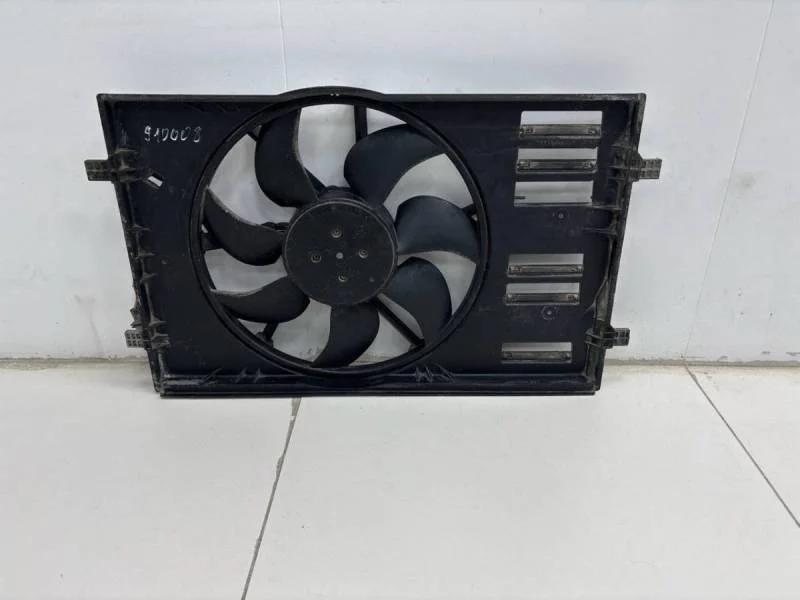 Диффузор вентилятора Skoda Octavia (A7) 2013>