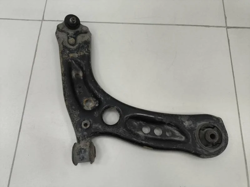 Рычаг передний правый Skoda Octavia (A7) 2013>