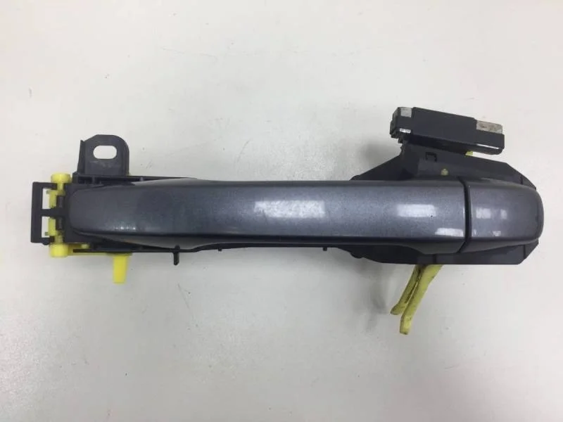 Ручка двери задней наружная левая Toyota Avensis (T270) 2009>