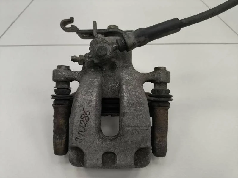 Суппорт задний правый Skoda Octavia (A7) 2013>