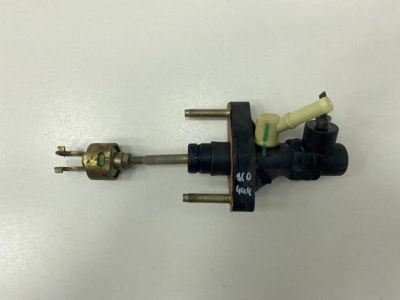 Цилиндр сцепления главный Toyota Corolla E120 2001-2007