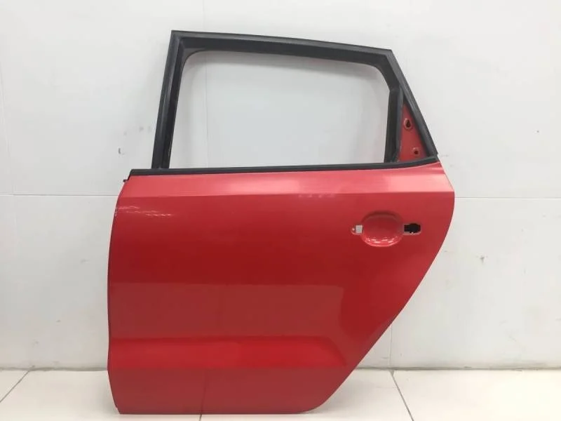Дверь задняя левая Volkswagen Polo (HB) 2009>