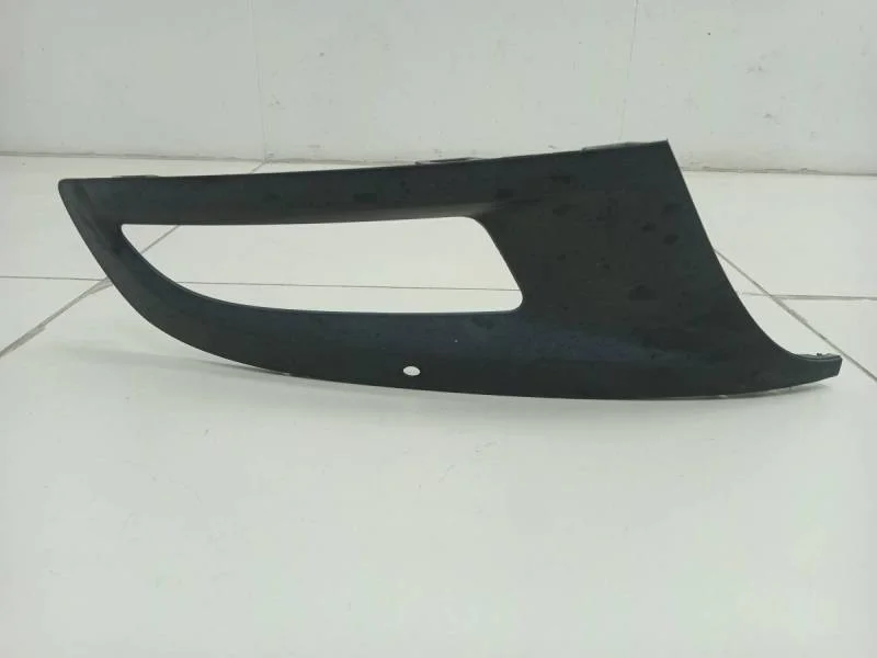 Рамка противотуманной фары правой Volkswagen Polo (HB) 2009>