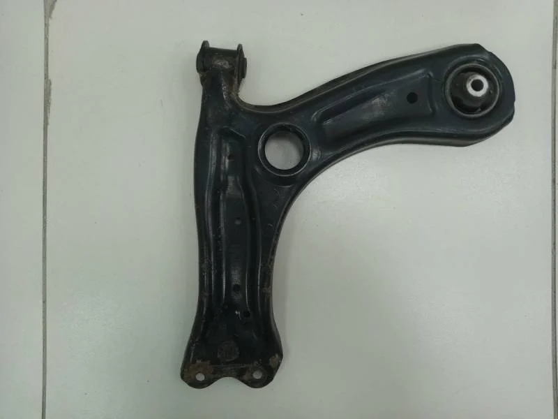 Рычаг передний левый Volkswagen Polo (HB) 2009>