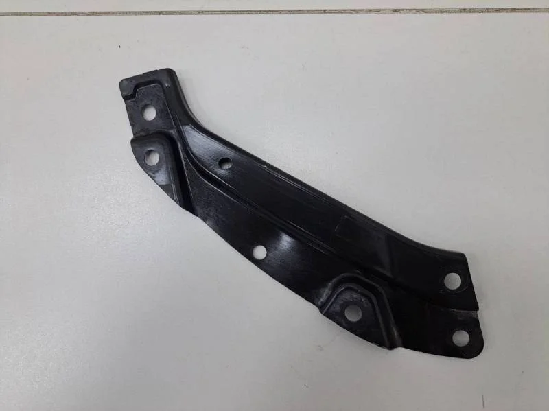 Кронштейн фар правый Volkswagen Polo (HB) 2009>