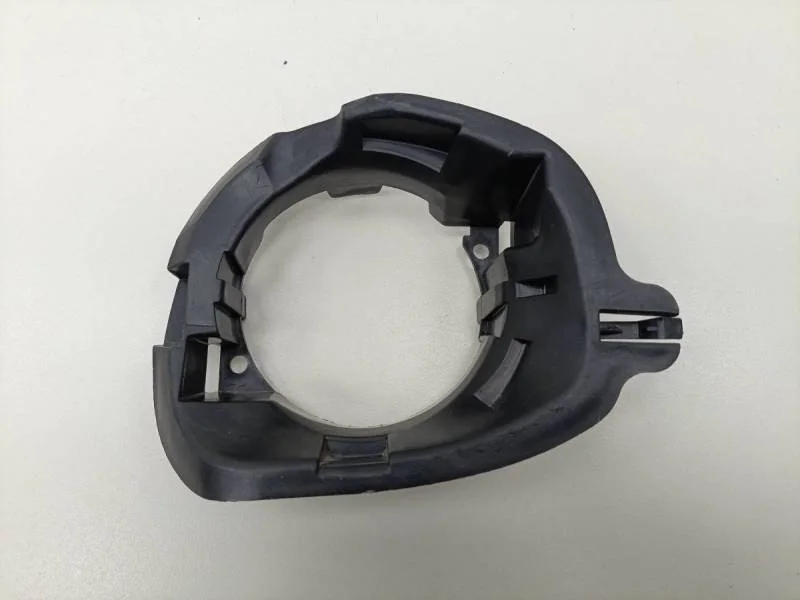 Кронштейн фары противотуманной левой Renault Sandero 2009-2014