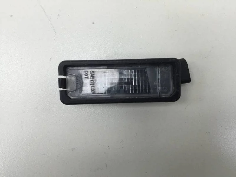 Фонарь подсветки номера Volkswagen Golf 6 (5K) 2009-2013