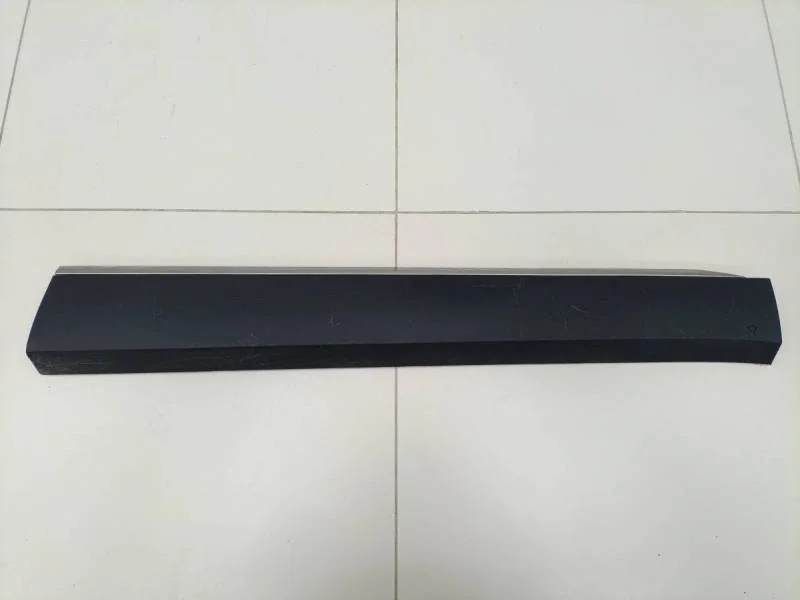 Накладка двери передней правой Renault Arkana 2018>