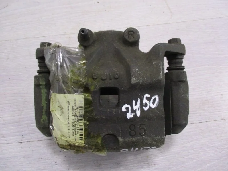 Суппорт тормозной Nissan Teana 2009 41001JN00A VQ35DE, передний правый