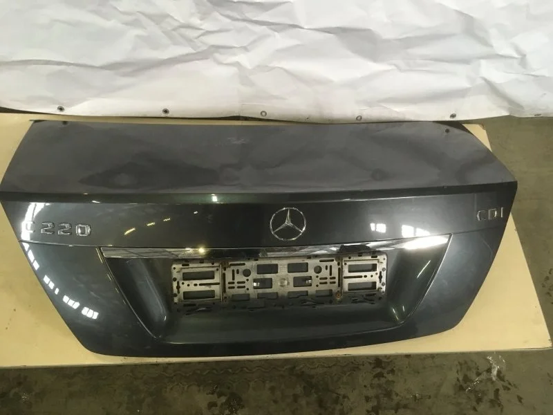 Крышка багажника в сборе Mercedes-Benz C-Class 2008 2047500075 646.811