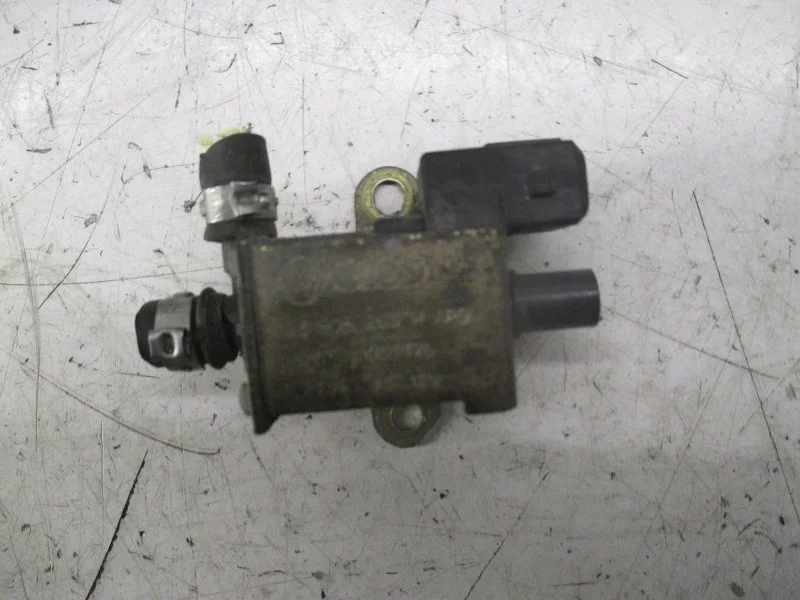 Вакуумный электромагнитный клапан Audi A6 1998 028906283H 1.8