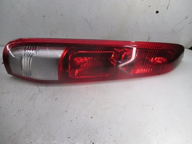 Фонарь Nissan X-Trail 2004 265558H326 2, левый