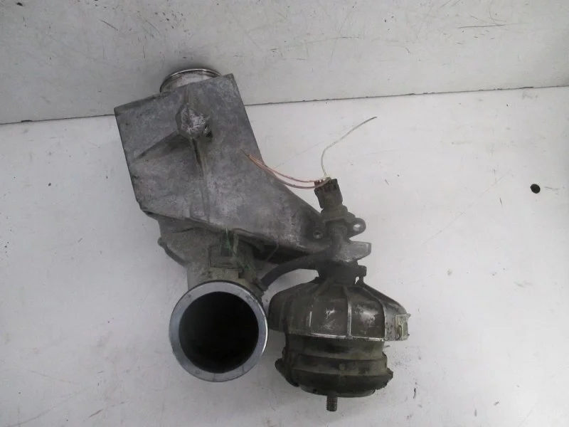 Кронштейн двигателя опорный Mercedes-Benz Vito 2008 A64622300104 ФУРГОН 646.982