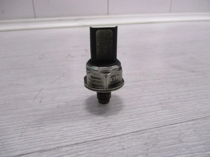 Датчик давления топлива Peugeot 307 2008 9658227880 УНИВЕРСАЛ DV6TED4