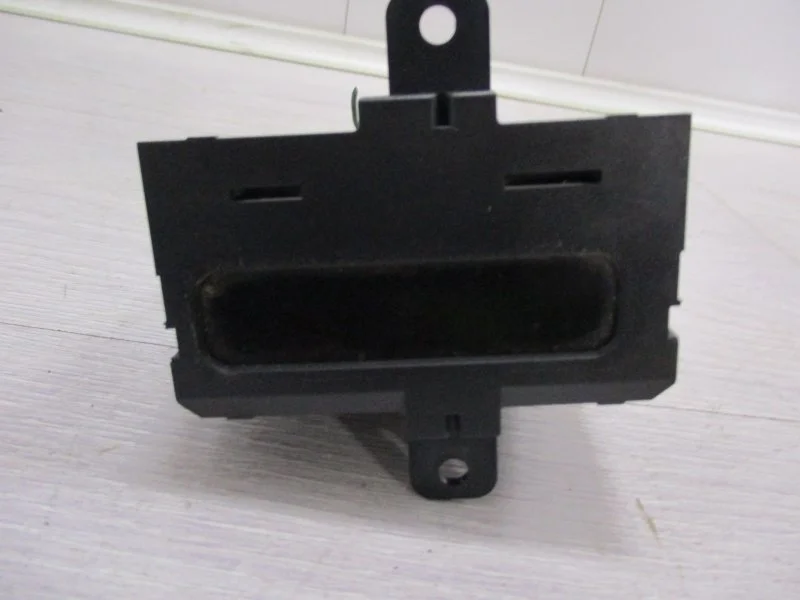 Часы Renault Megane Scenic 1997 7700413529