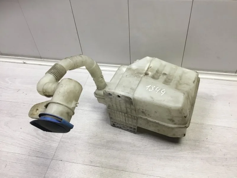 Бачок омывателя Volkswagen Golf 2004 1K0955453S BCA