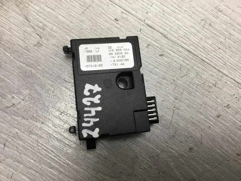 Другие детали рулевой колонки Volkswagen Golf 2005 1K0959654 ХЭТЧБЕК BGU