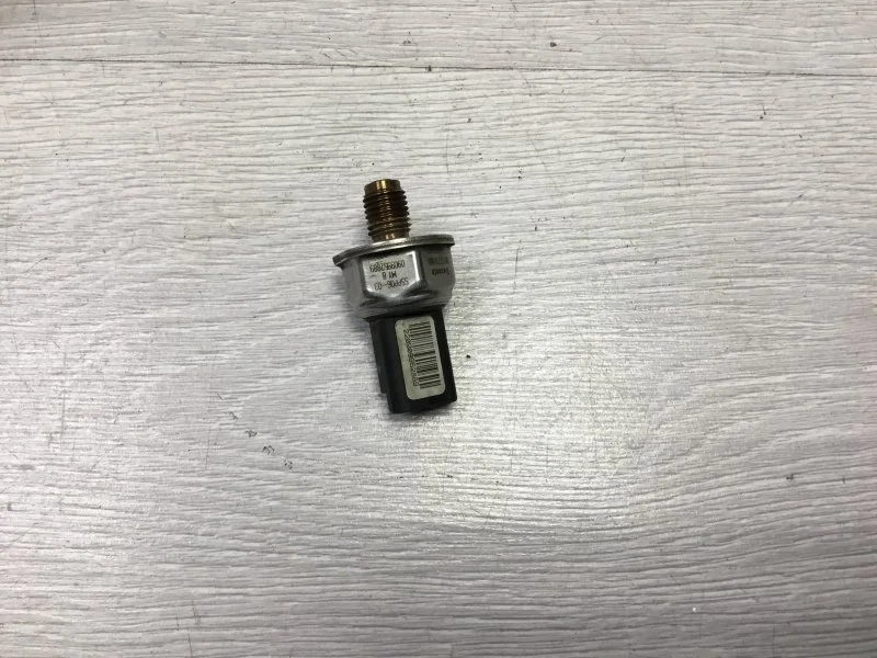 Датчик давления топлива Nissan Primera 2004 17536AW301 1.9