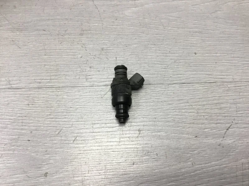 Форсунка Volkswagen Golf 2005 06A906031BT ХЭТЧБЕК BGU