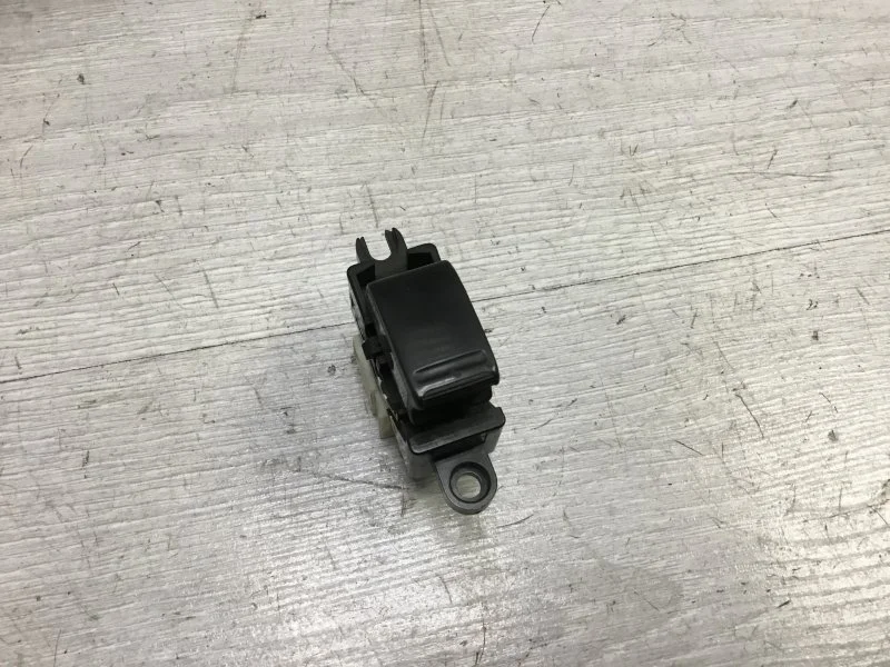 Блок управления стеклоподъемником Nissan Navara 1999 254110V000 ПИКАП TD25TI, передний правый