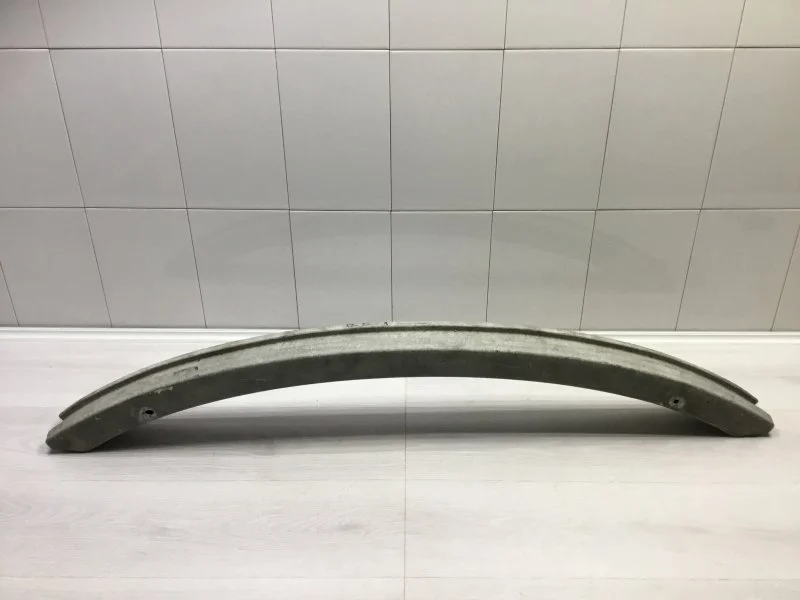 Усилитель бампера Volkswagen Passat 1999 3B0807113 УНИВЕРСАЛ, передний