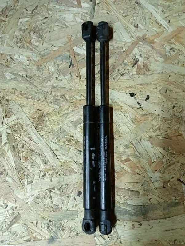 Амортизатор капота Volvo Xc70 2012 30649516 УНИВЕРСАЛ D 5244 T17, передний