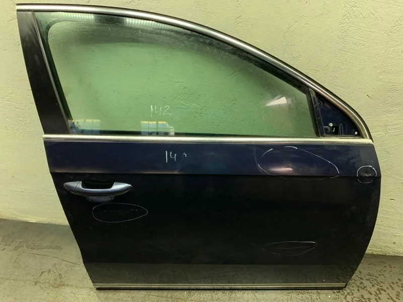Дверь Volkswagen Passat 2012 3AA831056 УНИВЕРСАЛ CAYC, передняя правая