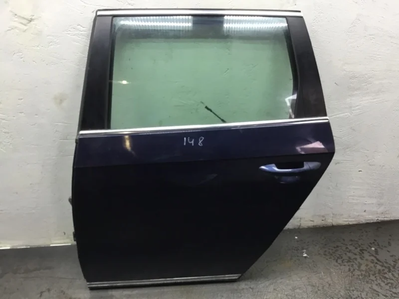 Дверь Volkswagen Passat 2012 3AF833055 УНИВЕРСАЛ CAYC, задняя левая